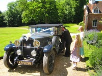 New Forest Wedding Cars 1070062 Image 3